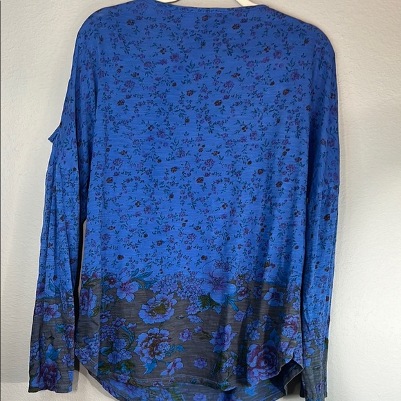 Lucky Brand Blue V-Neck cold shoulder long Sleeve Blousesize L - Picture 3 of 5